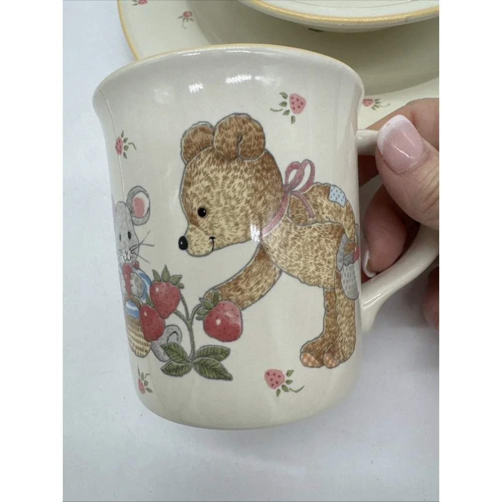 Mikasa Teddy Set Of Dinner Plate, Mug And Cereal Bowl CC018